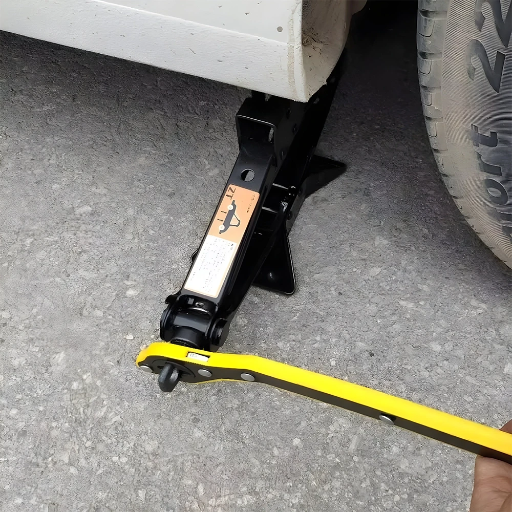 مفتاح عدة - كوريك بسقاطة