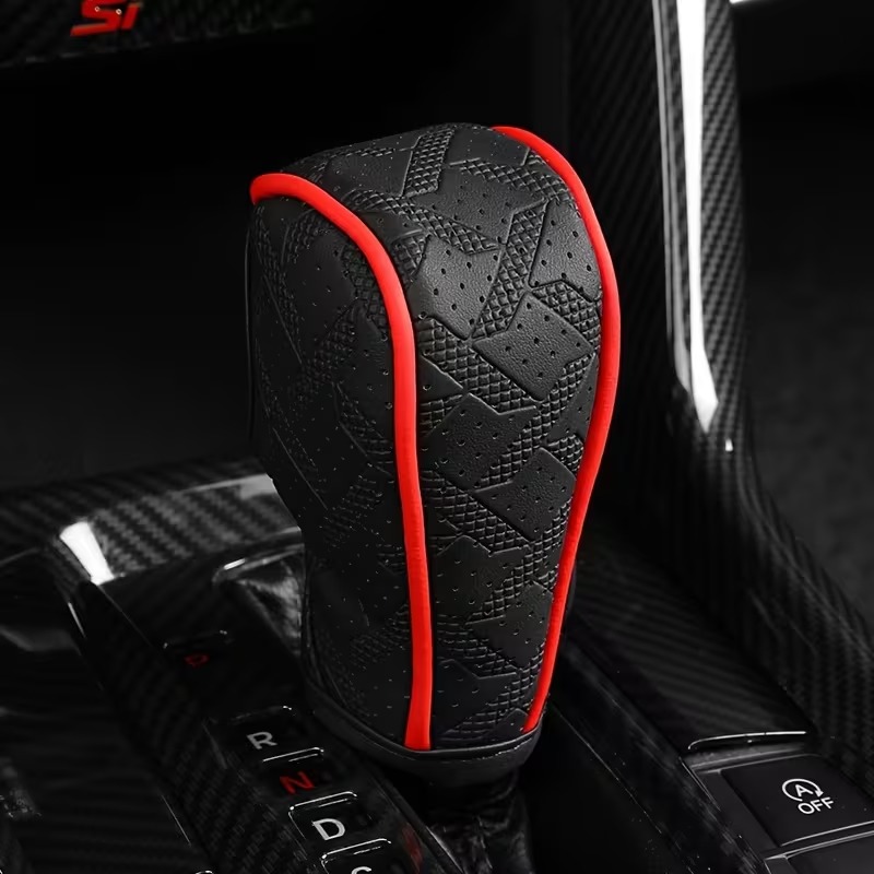 جراب فتيس جلد فتحة أمامية لون اسود بحرف احمر